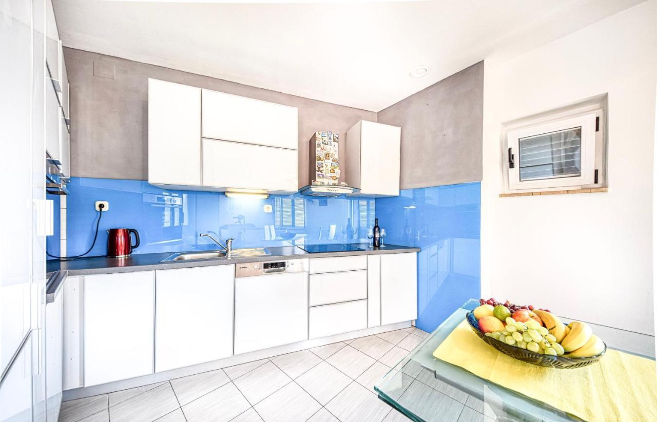 Apartman Andrej Povlja  Rom bilde